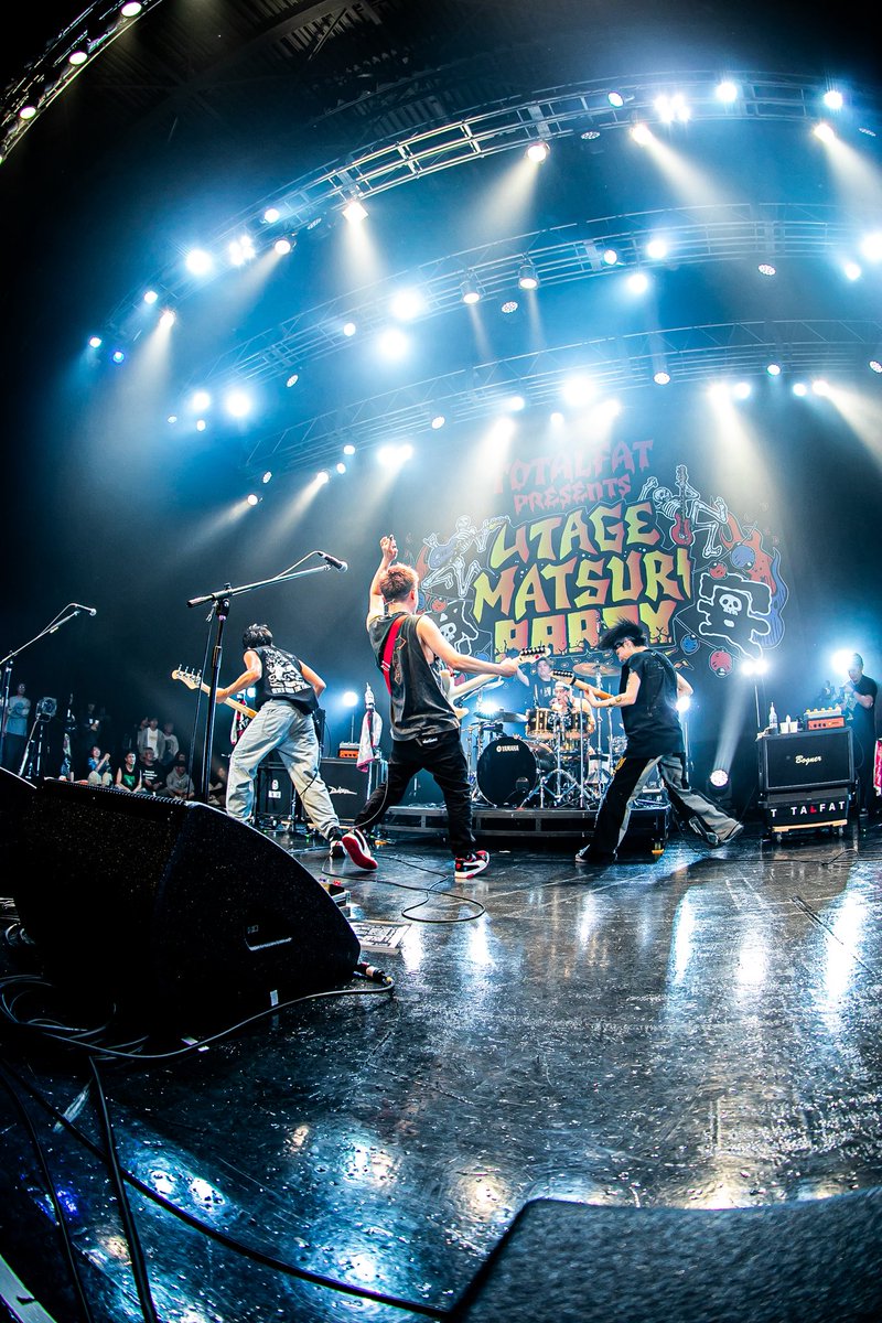 TOTALFAT tweet media