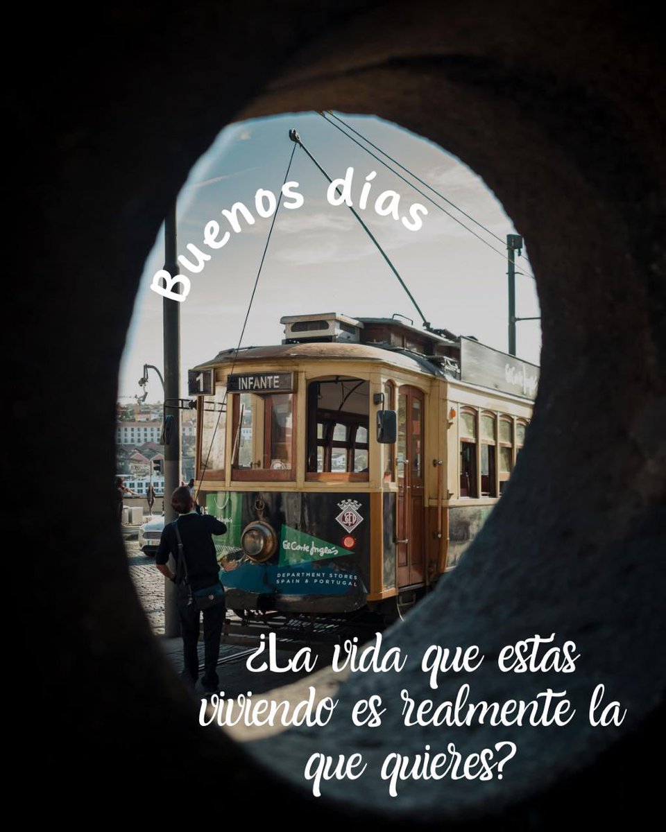 DongoWilber's tweet photo. Vivir con intención es saber que es importante en tu vida. La vida exterior se ordena cuando la interior se encuentra en calma, porque nuestra vida se construye desde adentro y las decisiones encuentran dirección. Pascua nos invita a caminar desde la luz de Cristo. Valora la vida https://t.co/kc30NIdvGO