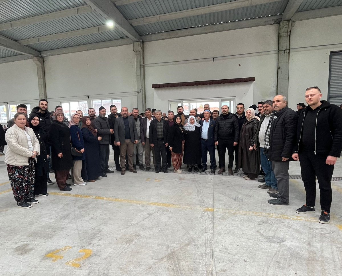 SeyitgaziAKGenc's tweet photo. Seyitgazi Gençlik Kolları olarak, önceki dönem ilçe başkanımız Yaşar Türk başkanımızın hacı pilavına katılım sağladık. Rabbim yapılan ibadetleri kabul eylesin, kutsal topraklara gidenlere hayırlı yolculuklar nasip etsin, sağ salim gidip dönmeyi müyesser eylesin. https://t.co/KOnW452iBd