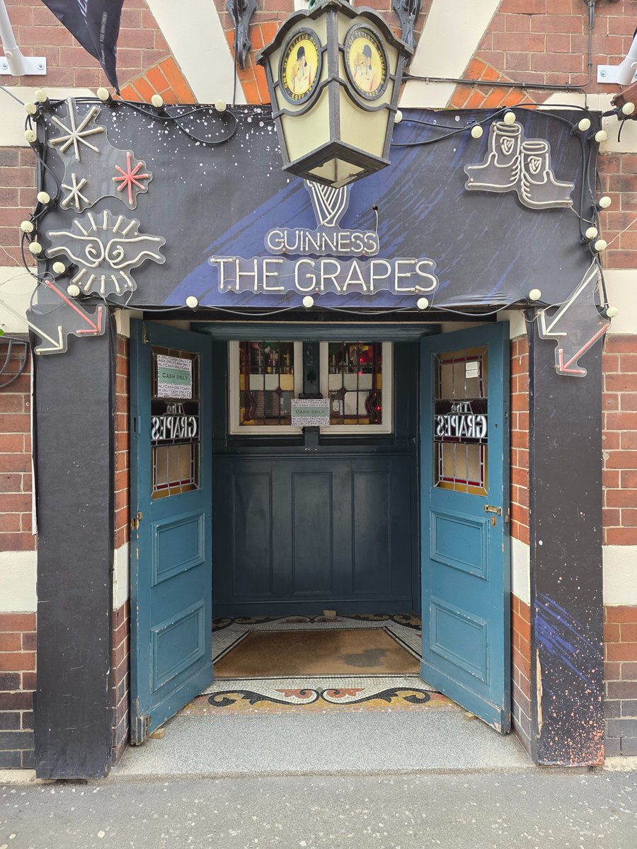 Roksanche tweet media