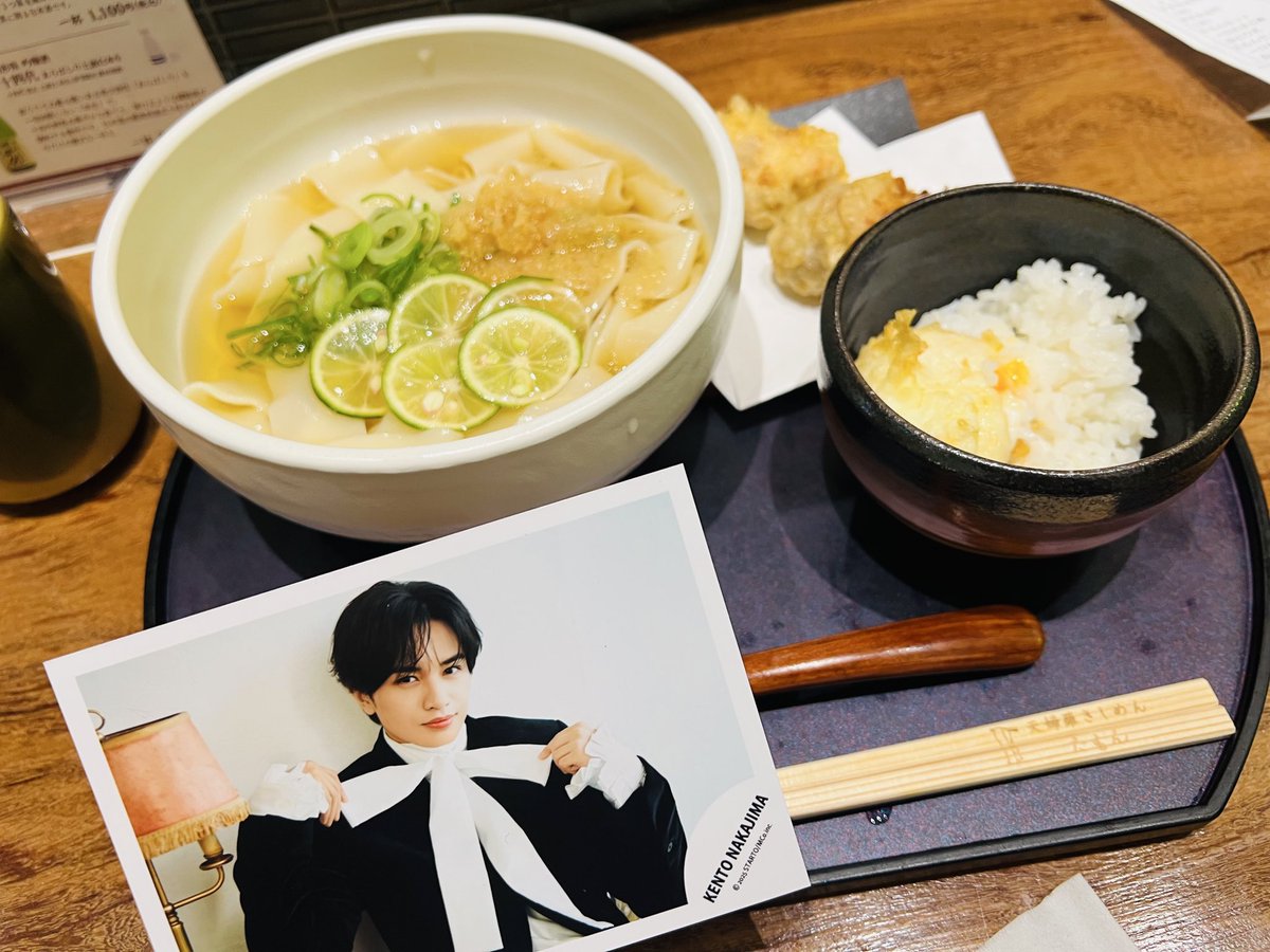 kihoZone's tweet photo. 名古屋で食べたきしめん〜きしめんのようなリボンがぷりちーなティを添えて〜 https://t.co/mvhPfmtYH8