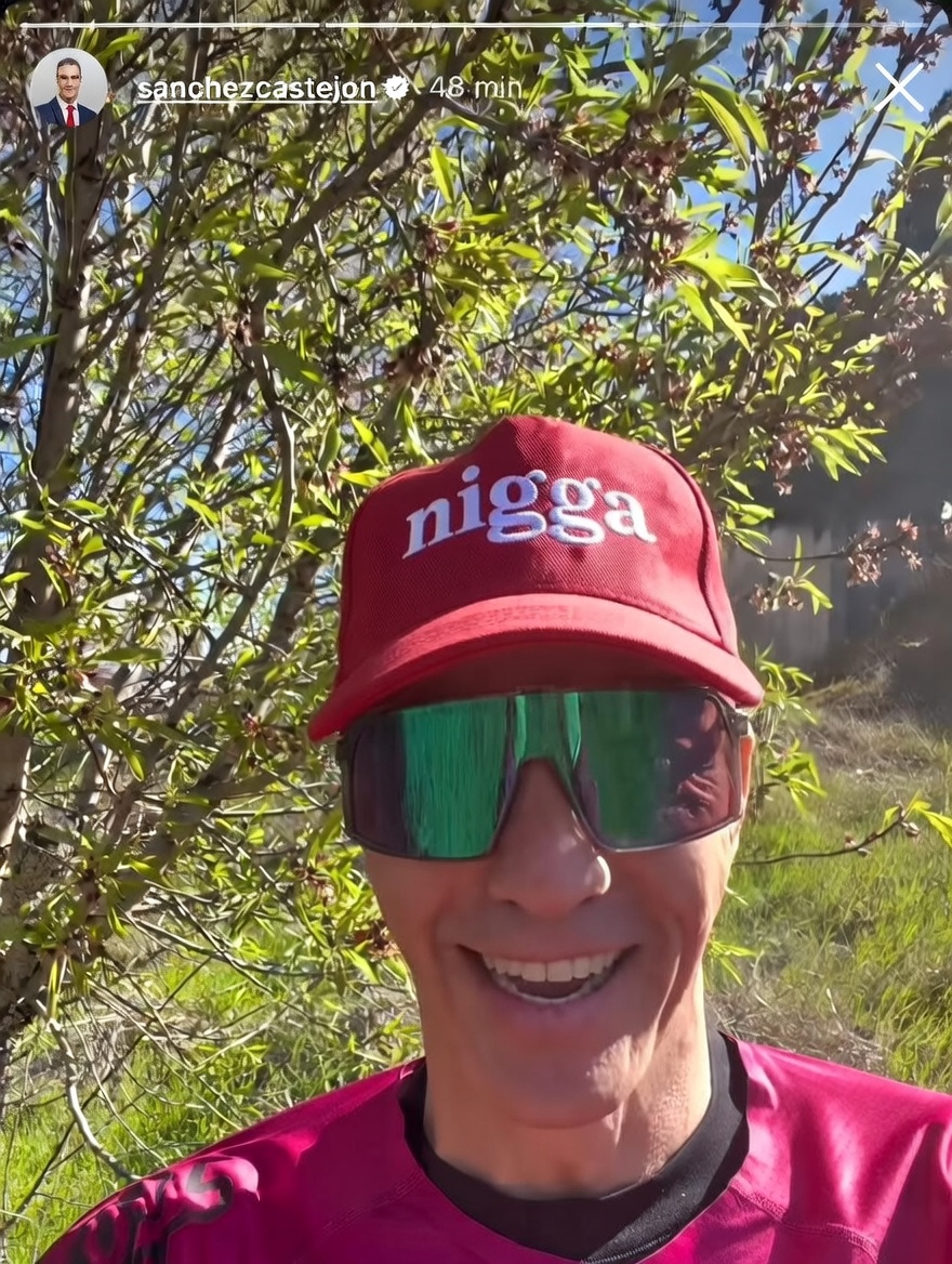 ROMAANN01 tweet media