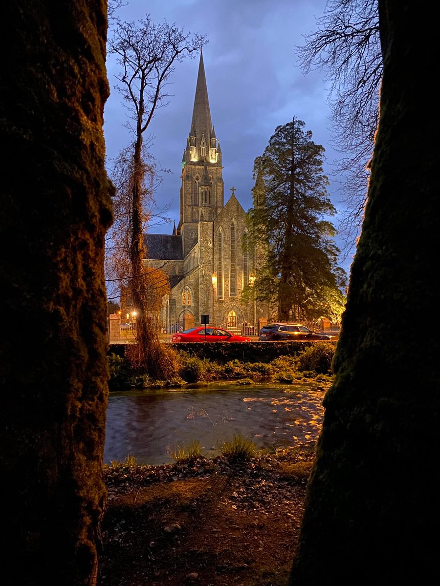 ThisIsIreland3's tweet image. A beautiful shot of Saint Mary’s Cathedral ⛪

📍Killarney, Co. Kerry, Éire 🇮🇪

📸 Frank Joy

#Kerry #Ireland #Cathedral #Killarney