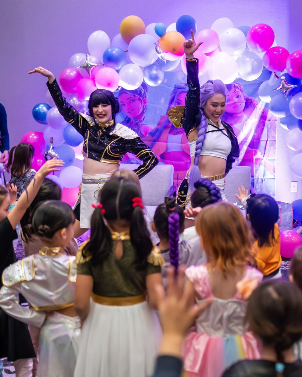 Hilton Vancouver Airport tweet media