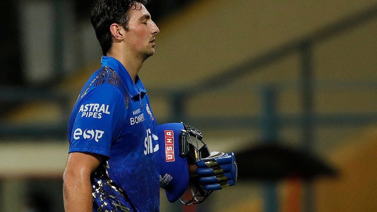 45Fan_Prathmesh's tweet image. This tim david guy never did same finishing for Mumbai Indians in IPL 2023.

Also dropped that crucial catch of gill. Will never forgive this guy. Never ever