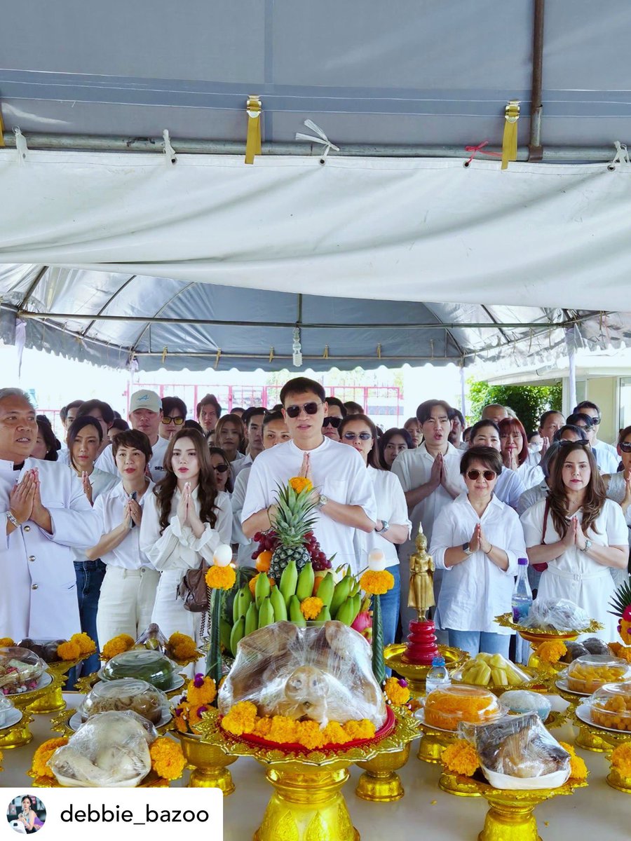 Christina Aguilar Fan Page tweet media