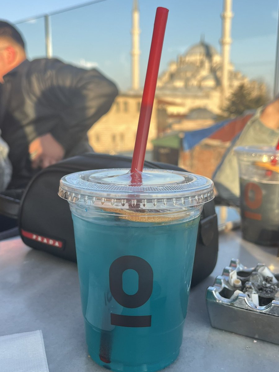 Safa Deمir 🍉 tweet media