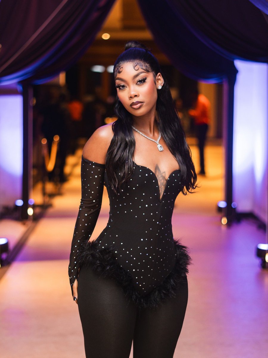 BlueAiva💎🍭 tweet media