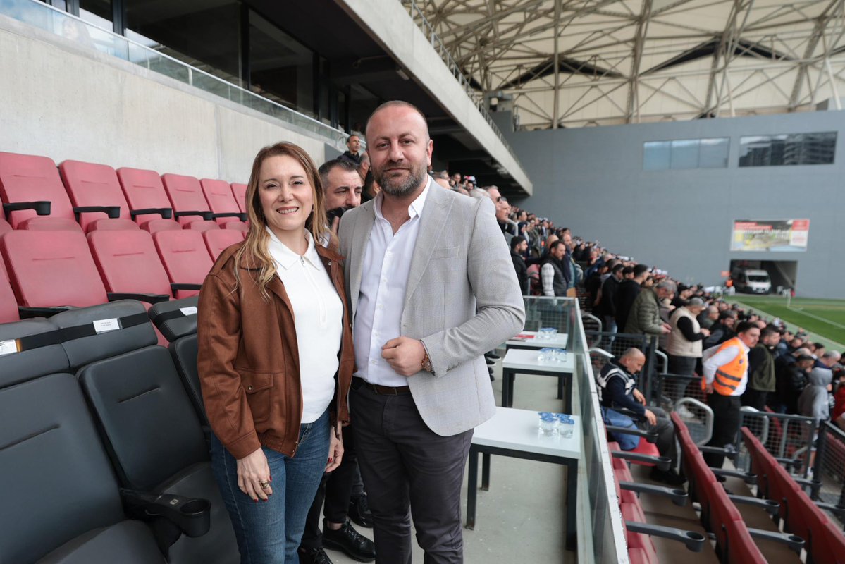 Nilüfer Çınarlı Mutlu tweet media