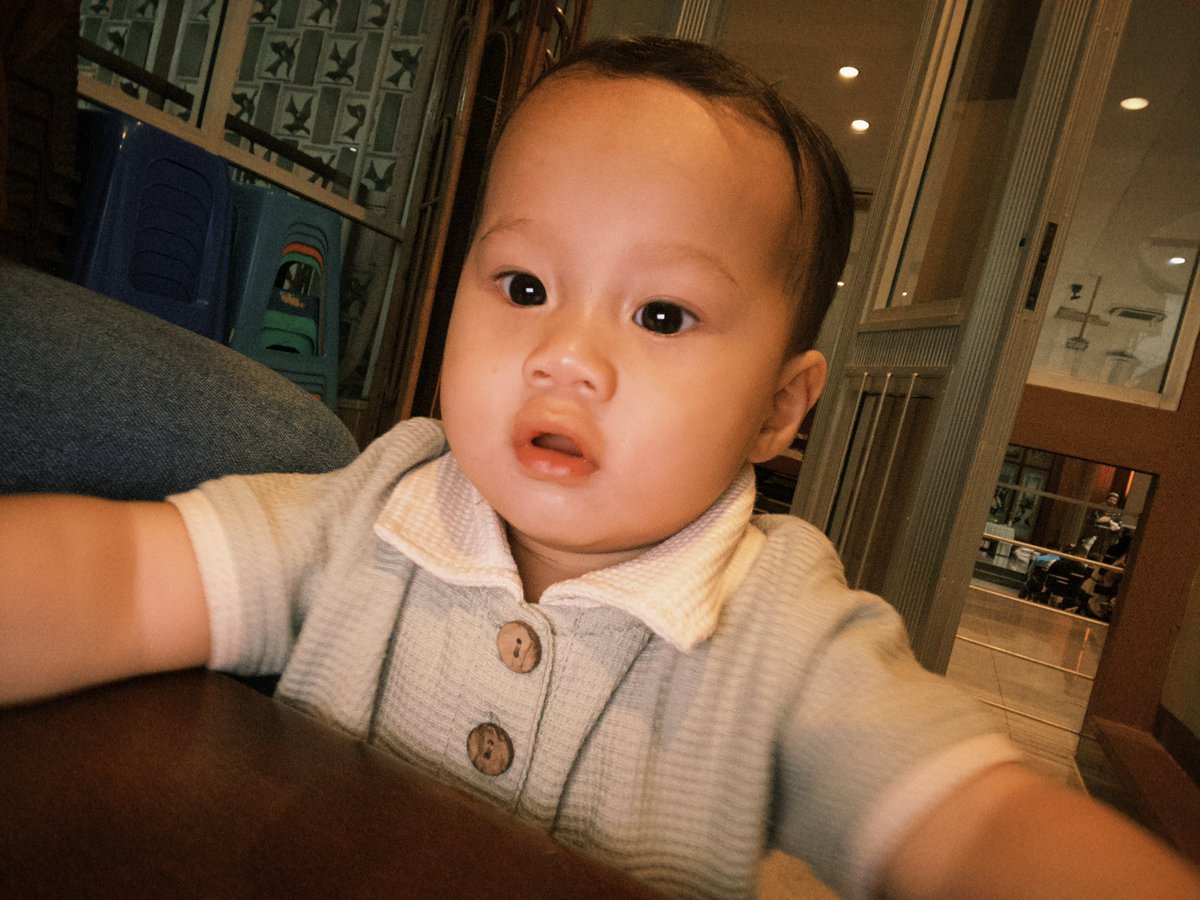 boredninee's tweet photo. Happy easter dari aku yg suka nyengir 😬 https://t.co/P0qzhmJsVK