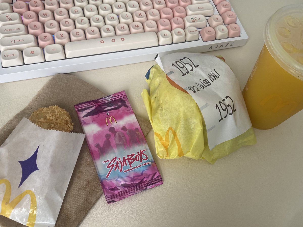 콩순이 tweet media