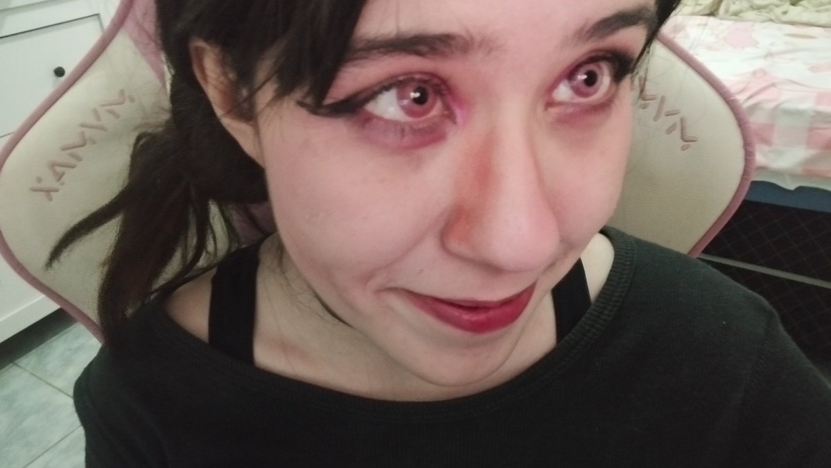 beatrice 🩷 tweet media