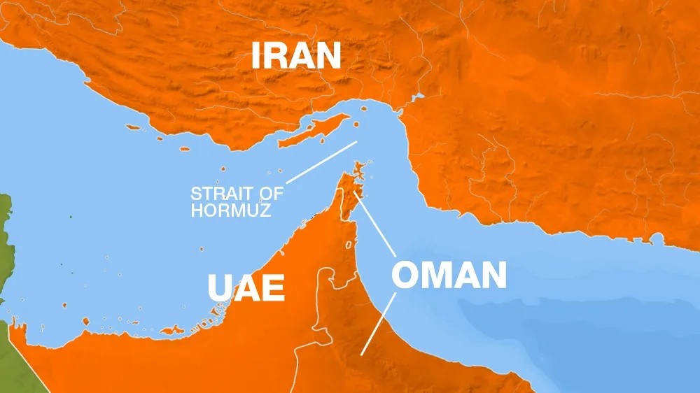 FlashWireNews's tweet photo. ⚡️BREAKING
Iran and Oman are discussing new maritime traffic laws for the Strait of Hormuz, including tolls
The first meeting has already taken place.
#IranWar #StraitOfHormuz #Tehran #Isfahan #TrumpUltimatum #PowerPlantDay #Trump #NoWarWithIran #StopTheStrikes #PeaceInTheMiddleEast
#ایران #خلیج_فارس