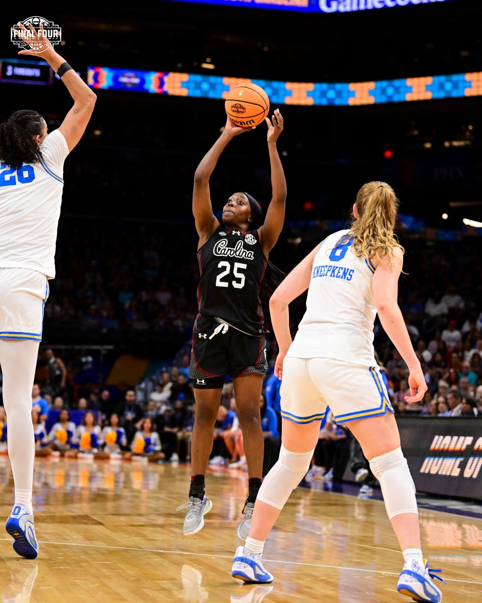 WFinalFour's tweet image. One more quarter until we crown a champion 🏆

📺 ABC

#WFinalFour