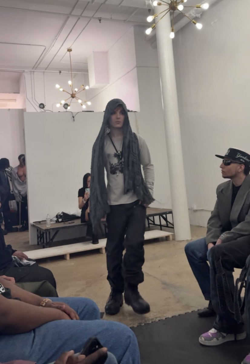 ash clovyer tweet media