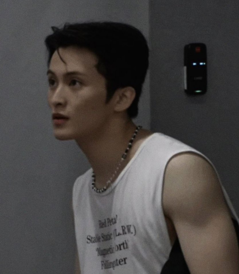 7th year: keeks โ tweet media