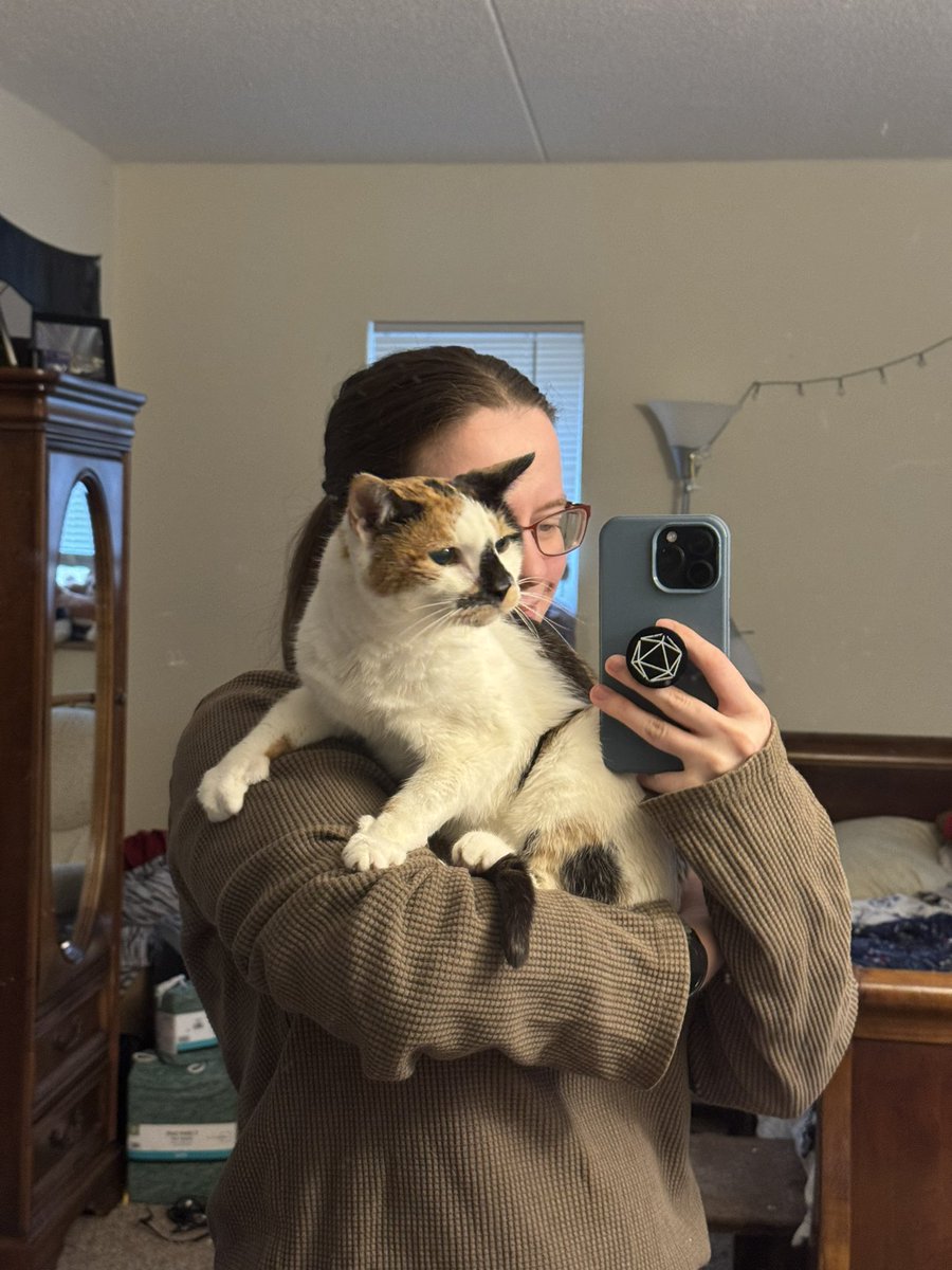 Ruth - FN10 tweet media