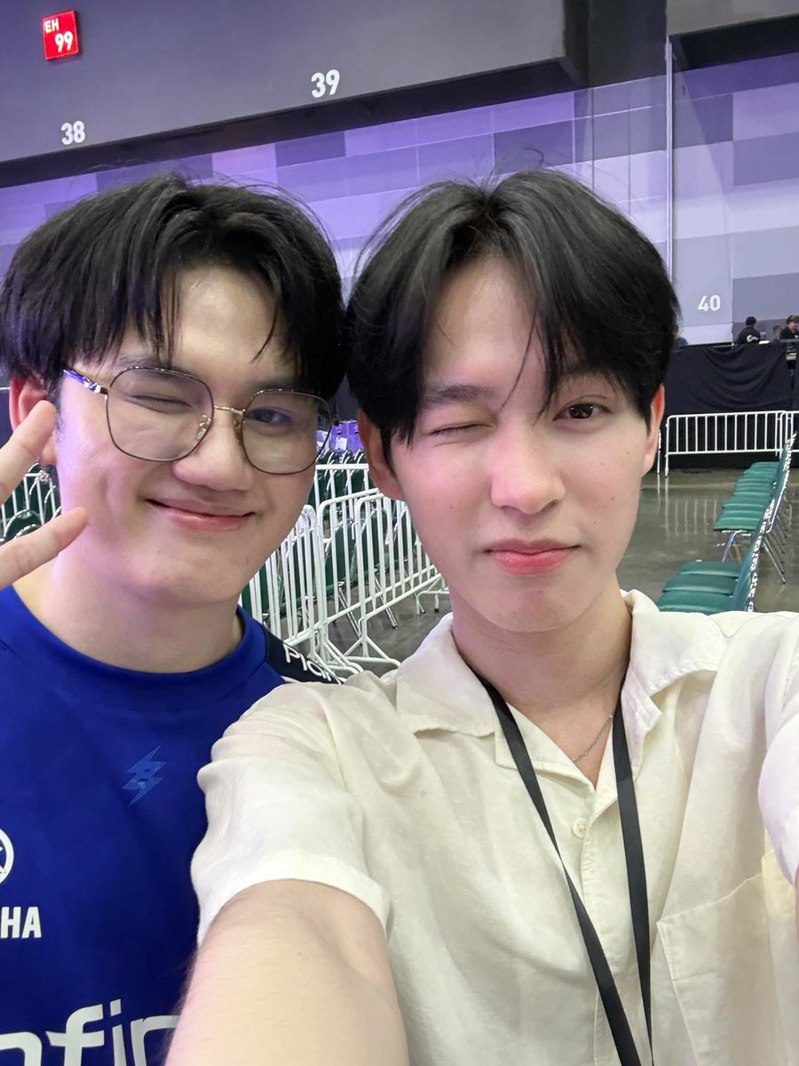 สาวน้อยหมวกแดง tweet media