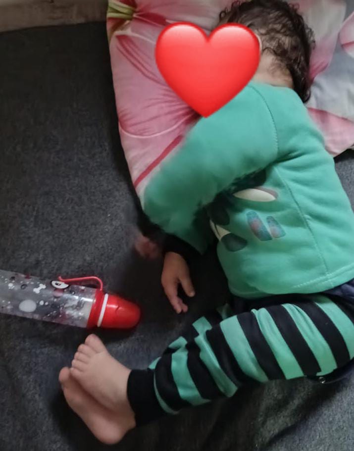 anashosni2016's tweet photo. I am completely helpless with my twin babies because I cannot provide them with milk and diapers. The twins came to me after I lost all my other children. They helped me provide them with milk and diapers. 🥺💔💔 https://t.co/Smpu2xpHtg