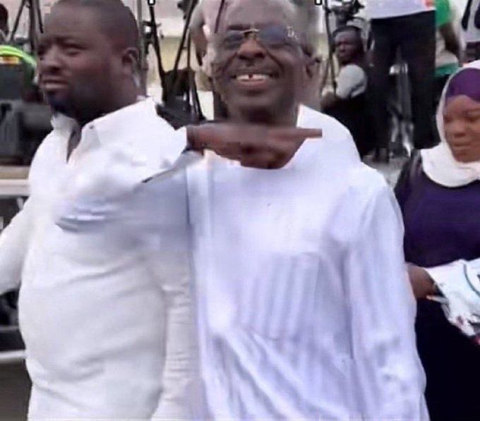 LECSCORE tweet media