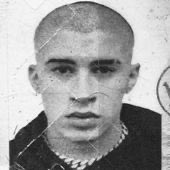 El aura de esta foto de Bad Bunny 😮‍💨
