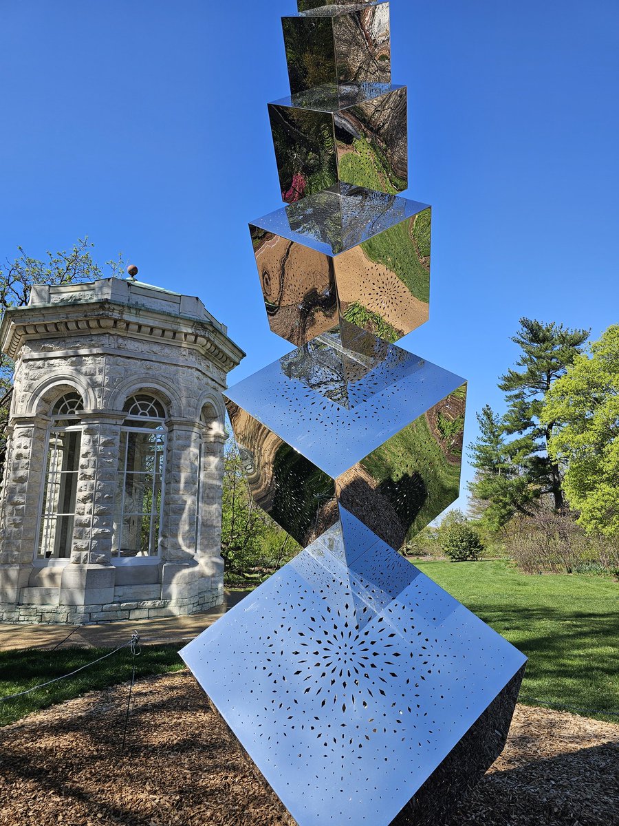 eddieroth's tweet photo. Installation of sculptures throughout @mobotgarden explores mathmatical patterns and echoes of nature in the light in daytime and through the shadows of night. As compelling on its own terms as Chihuly glass. https://t.co/2sYwhHdh4R