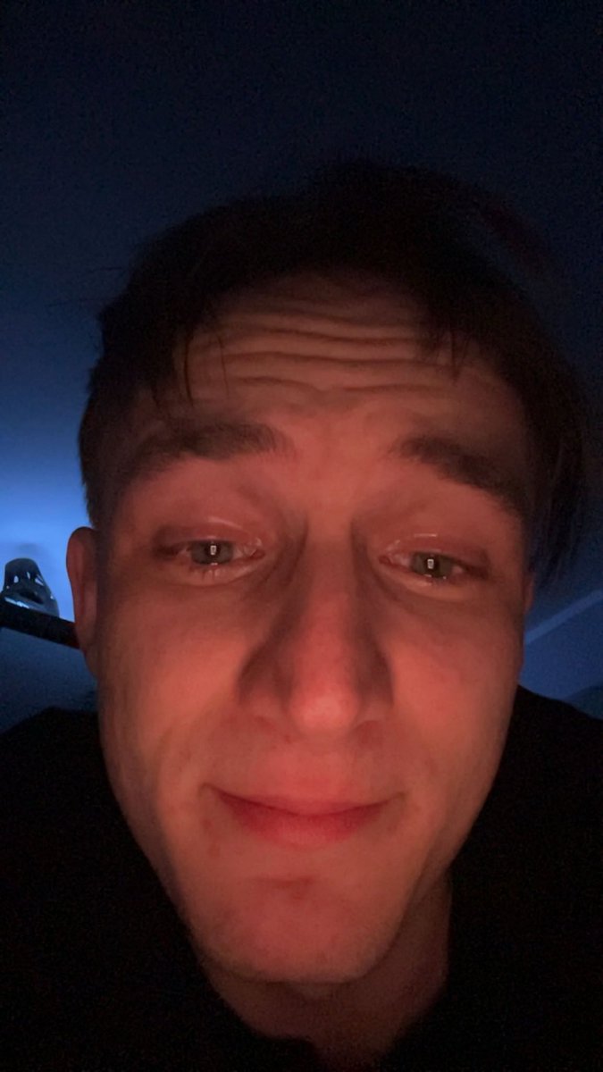 kisserek tweet media