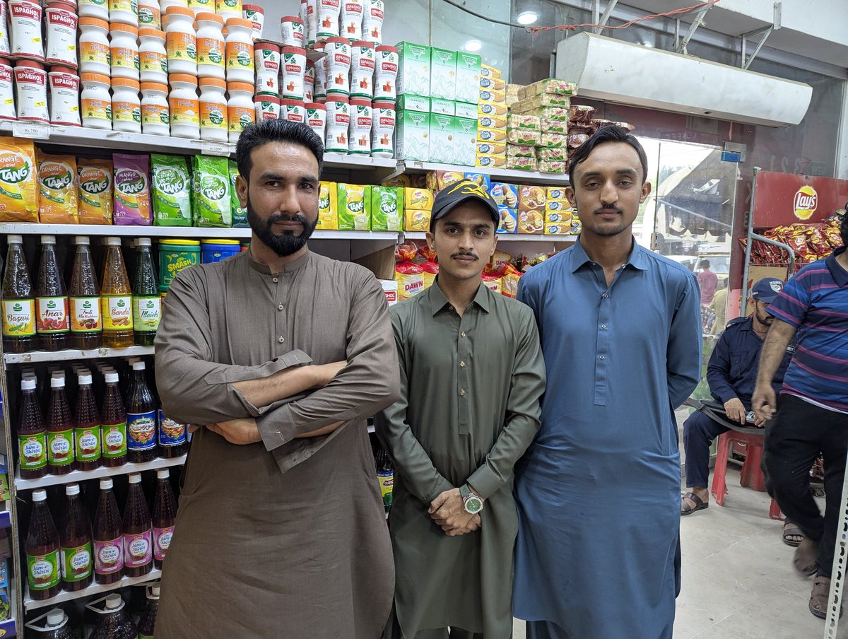 Ehsanullahcha8's tweet photo. #آج کل کے دٶر میں حسن کی کوئی اہمیت نہیں ہے
چاہے حسین لڑکا ہو یہ لڑکی حسین کیوں نہ ہو حسن کی کوئی اہمیت نہیں ہے آج کل صرف اکانومی کی اہمیت ہے اور دولت کی اہميت ہے اور آپ کے پاس کتنا پئسا ہے اور آپ کیا کرتے ہو!
#خوبصورتی چہرے میں نہیں 
#خوبصورتی کردار میں ہںوتی ہںے 
@highlight https://t.co/L50PS9kN0w