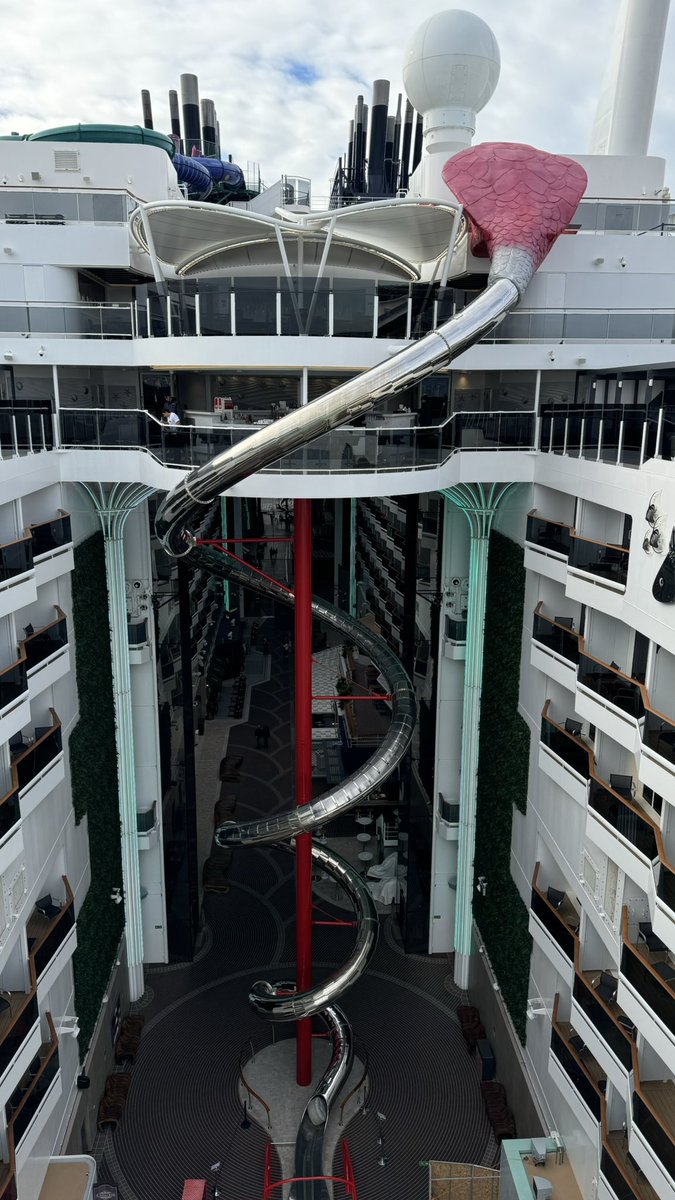 AZIZ 💳 tweet media