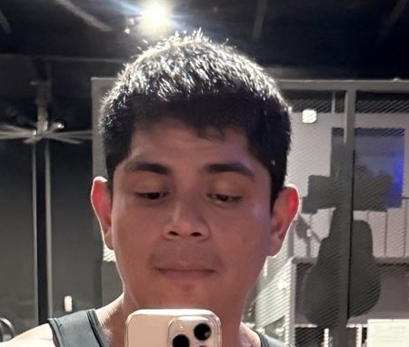 should we invite bella hadid? tweet media