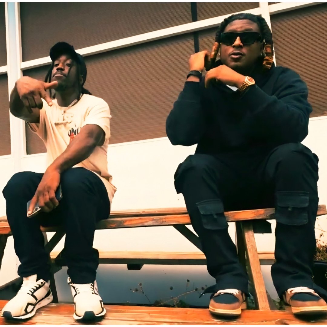 MoeFoundBliss's tweet photo. "CMO" VIDEO OUT NOW!! 
Rod Wave's own QYB THRILL teams up w/ MF BLISS for this unexpected banger! https://t.co/EkS5QKWLwI https://t.co/231q6Nzuj6
