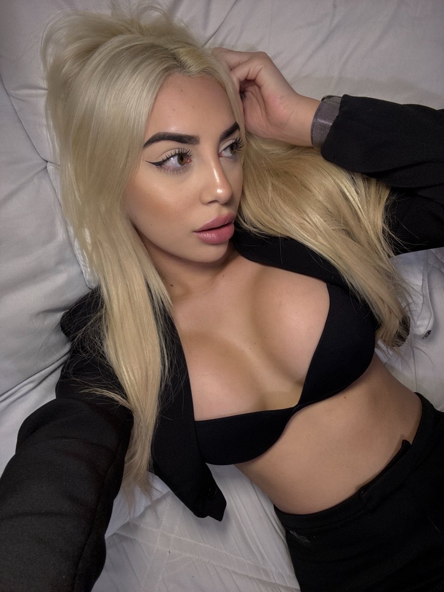 maya tweet media