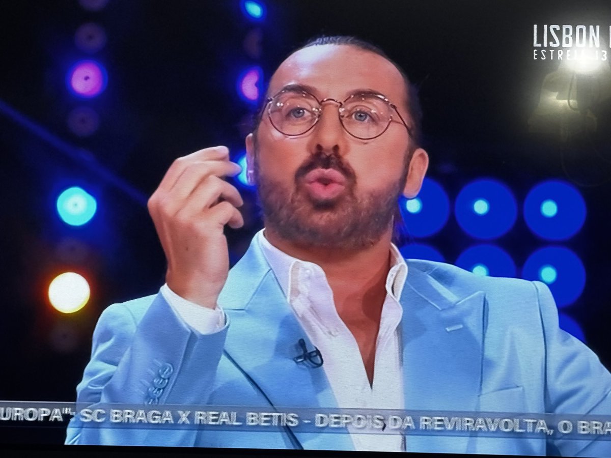 Tanta incoerência e estupidez a sair desta boca 😤😤

Agora a culpa é da Eva que o obrigou a ficar numa relação onde ele não queria estar… QUE IMBECIL!

#sstvi