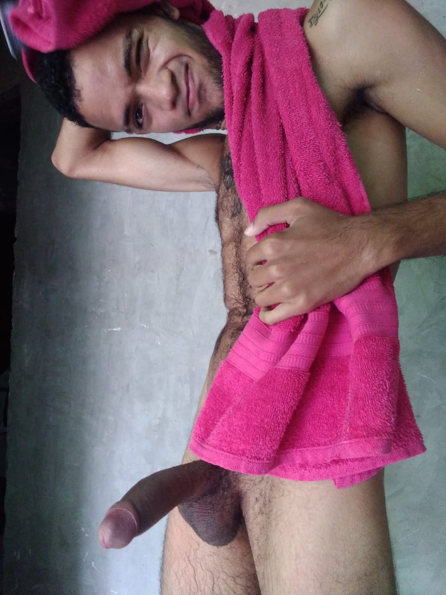 oh, $he know$ the Dj tweet media