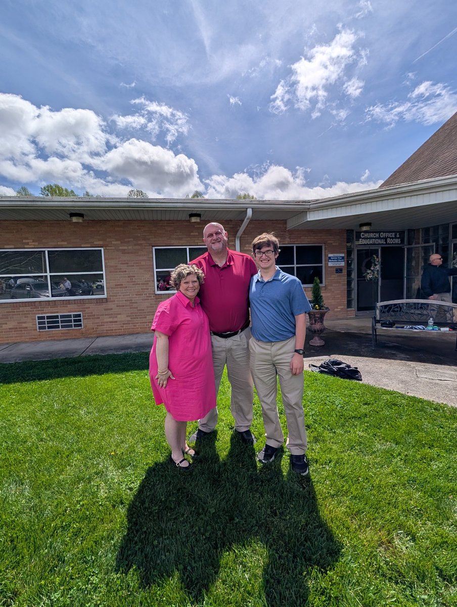 Happy Easter, y'all! ✝️🐰