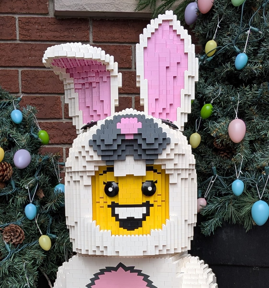 BillKernohan's tweet photo. Happy Easter peeps! This little Beauty hopped around the house today and left some goodies. Thanks to the neighbours for allowing me to use their front step decorations as a backdrop for my Bunny!
Thanks @LEGO_Group for the bricks donated to @ParLUGment in years past 😍👍 https://t.co/p9wgawl0Kw