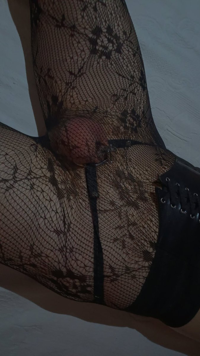 SissyRose tweet media
