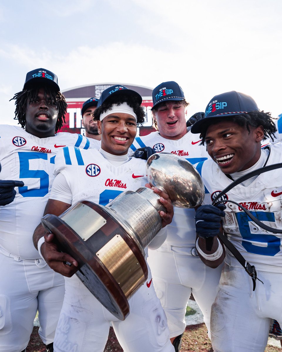 Everything Ole Miss tweet media