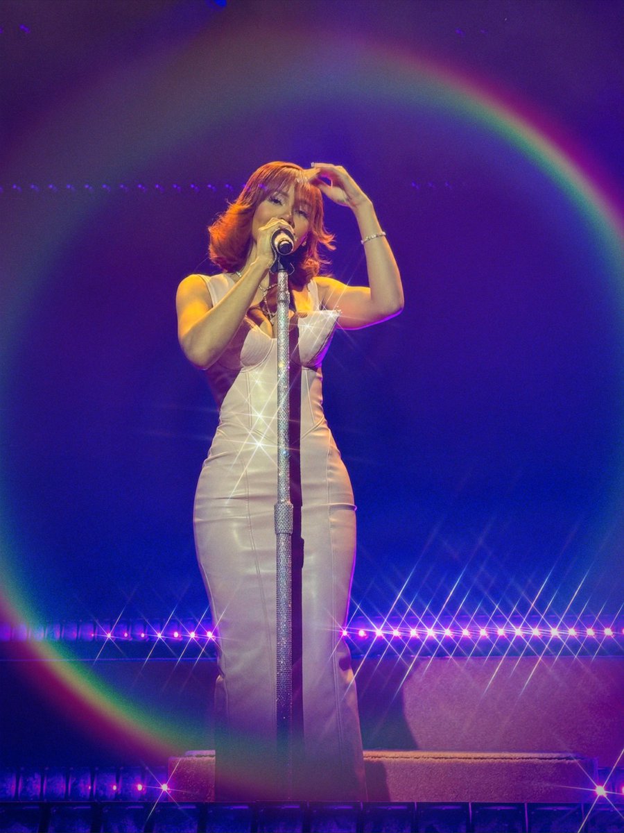 CathyOfficial_'s tweet image. Just love my pics… a night to remember with my fav lovergirl. Love you Mariah🪖💞🧪🌟
#HeartsSoldSeparately #MTS #Concert