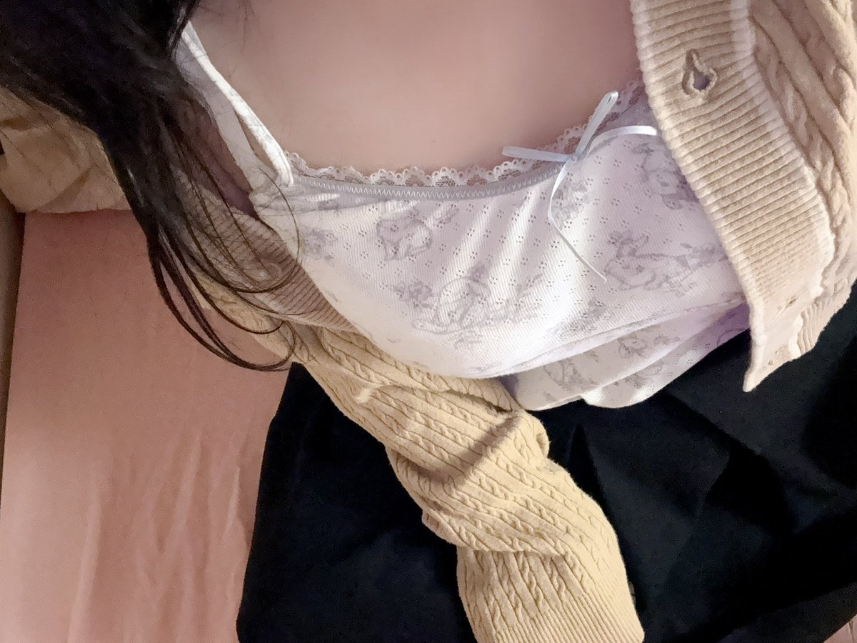 rabbitsnowworld's tweet photo. To me, revealing my most natural form is a pure act of self-appreciation and a way to embrace my truest, most authentic self. 💖

I invite you to join me on this journey of self-discovery and aesthetic joy! 🐇 https://t.co/853ihnucA2
