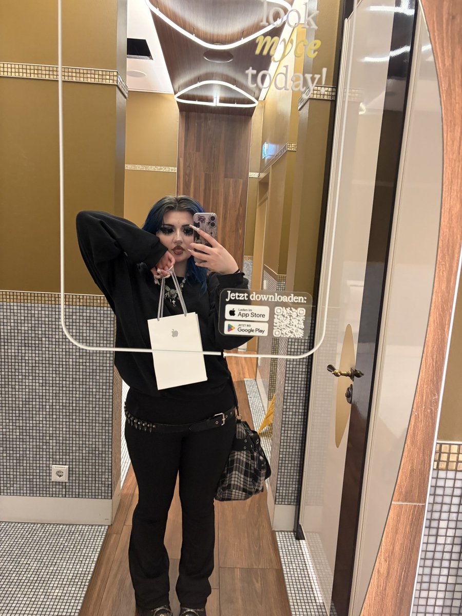 Goddess Natalia . ݁₊ ⊹ . ݁˖ . ݁ FINDOM tweet media