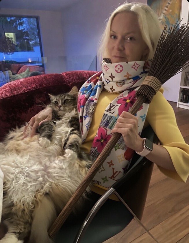 *Sofia Svenskdotter* ☀️ tweet media