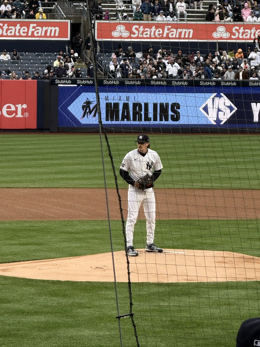 guess whoooooo, <a href="/jonmoxIeys/">sports live tweeter yadira</a>