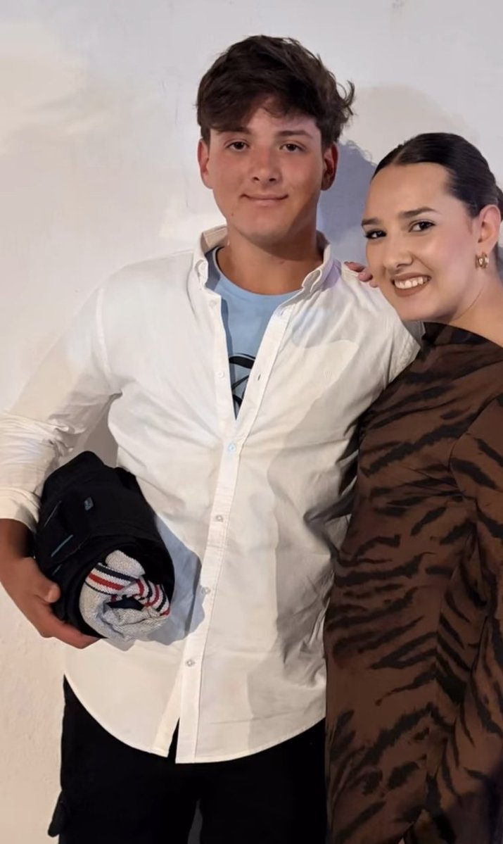 ManzanasFujis's tweet image. Chemita y Curro, en algo se tendrían que parecer a la tita. #Inlove❤️ #SemanaSanta26