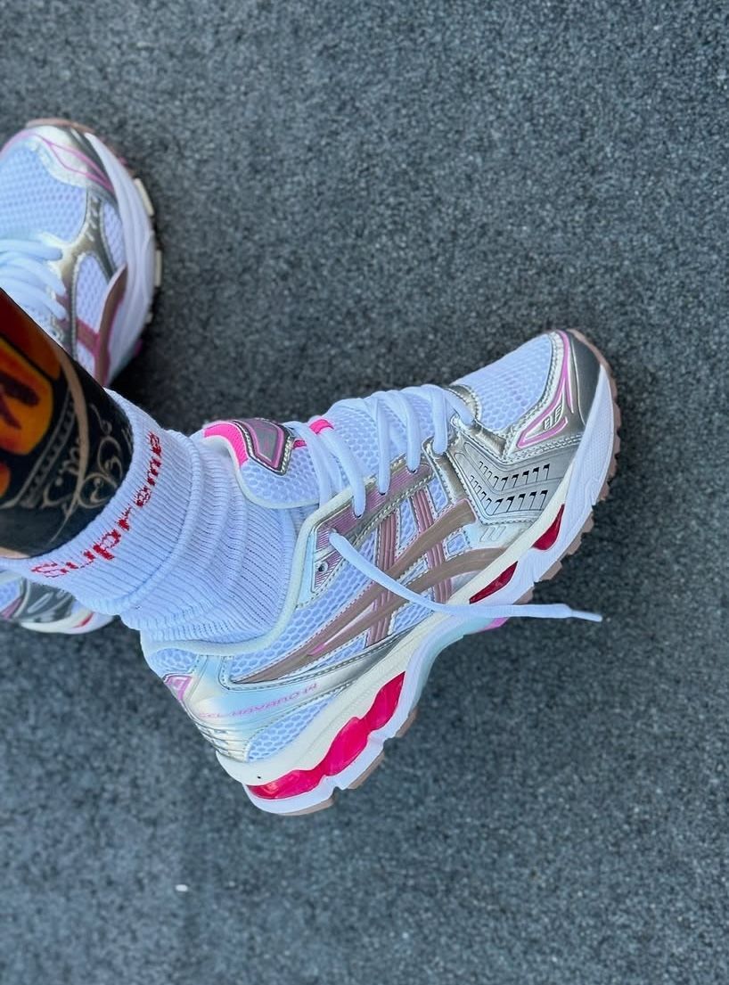 SneakerAlert tweet media