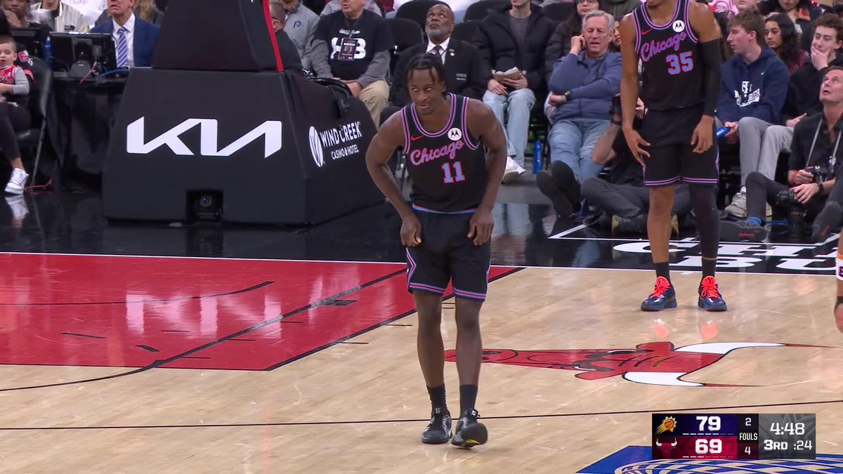 Leonard Miller with the Pinoy Step 👀
@leonardmi11er | @CHSN__