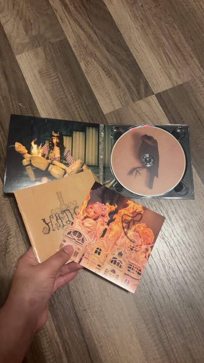 calianns's tweet photo. 𑣲 signed cd https://t.co/Ly8ps8i441