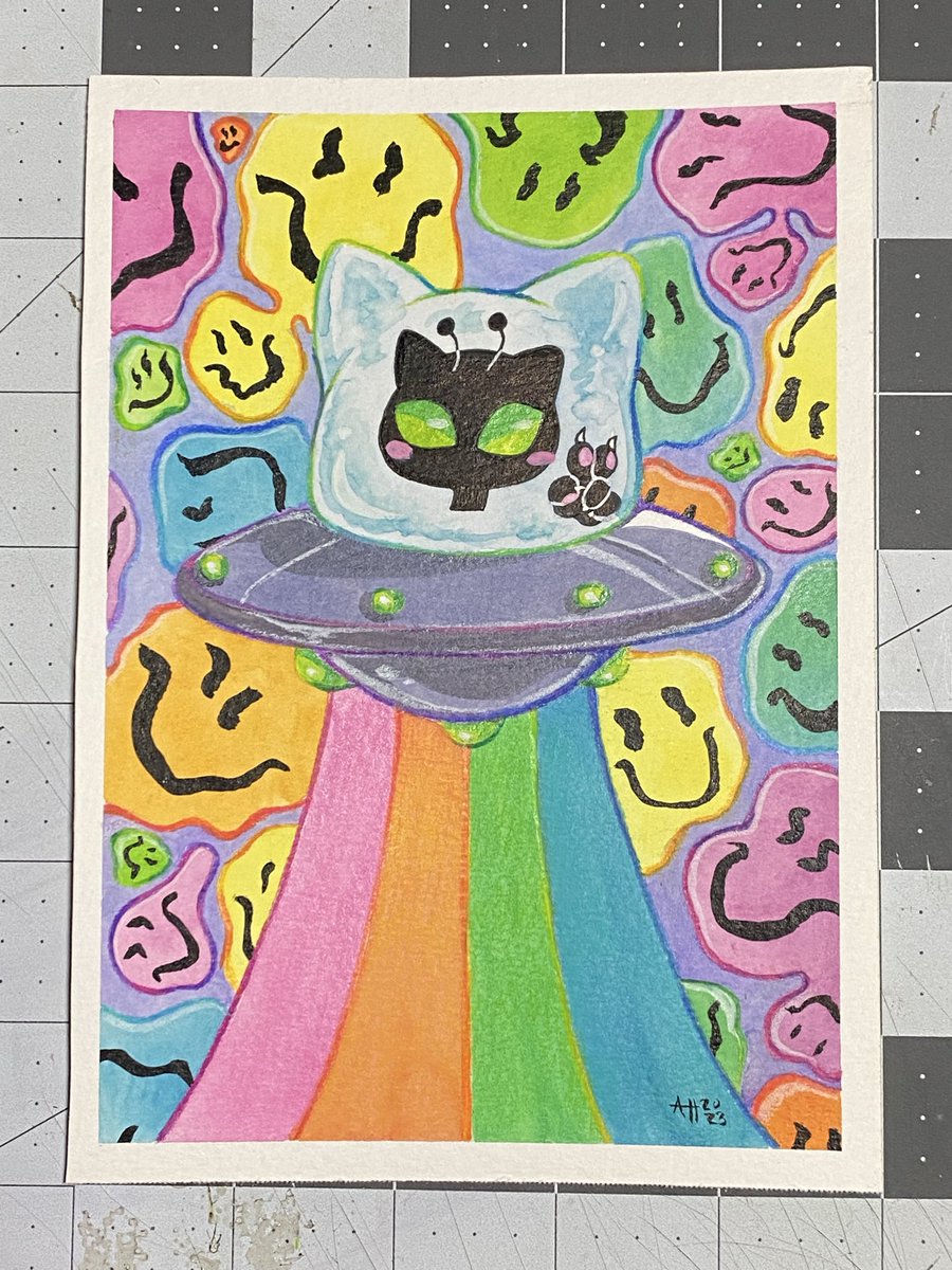 huecarnival's tweet image. Digital versus traditional 🛸👽 

#aliencat #catart #colorfulart #lisafrank #psychadelicart