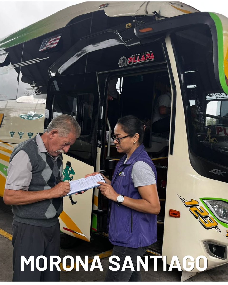 W Radio Ec tweet media