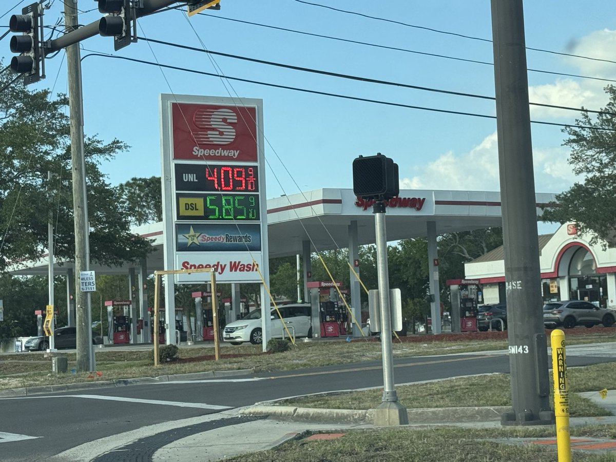 Cork Off! tweet media